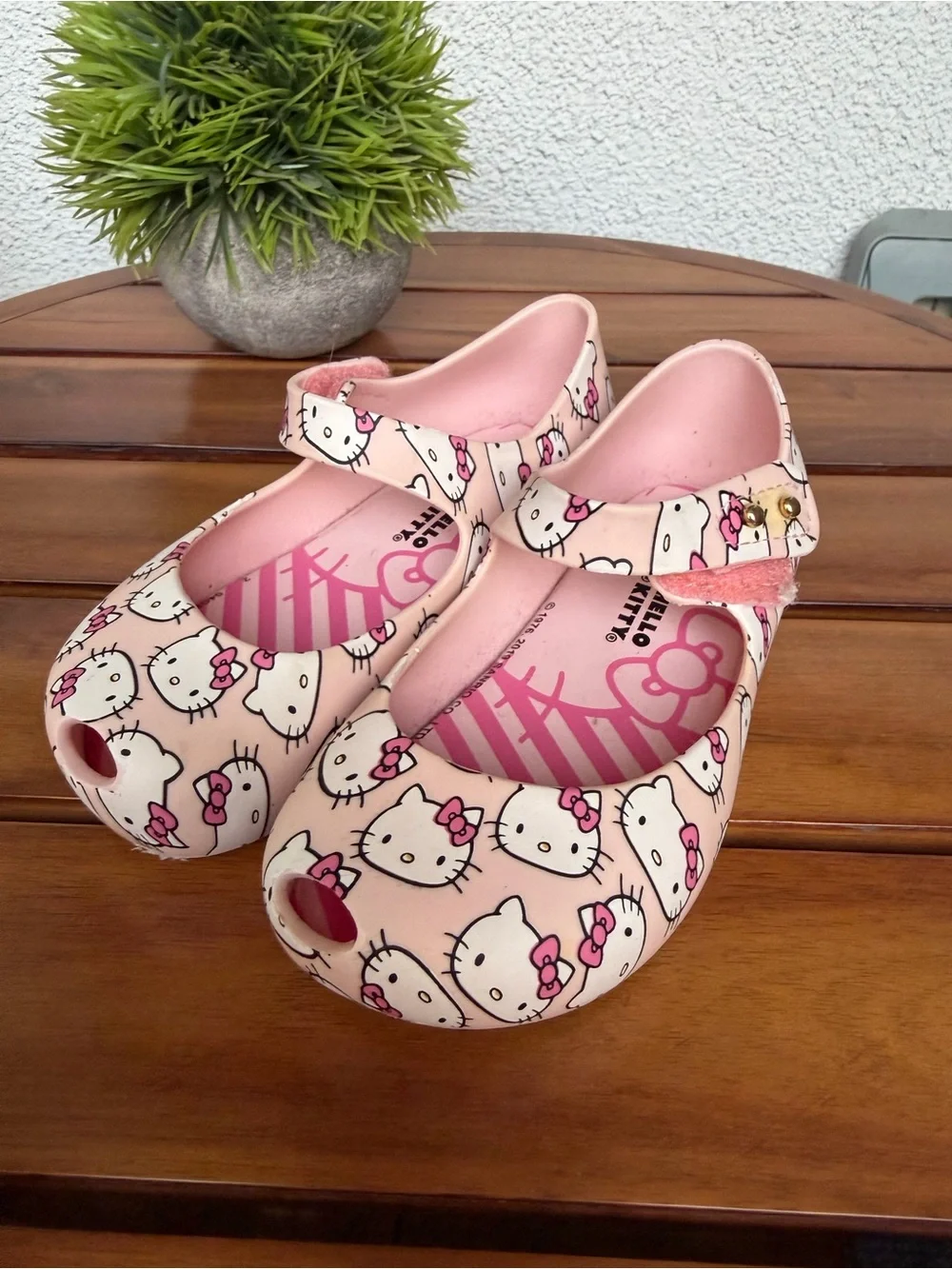 Mini Melissa Pink Hello Kitty Mary Jane Shoes